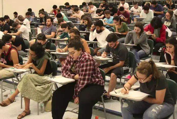 Ponte entre Santos e Guaruja sera viavel se nao houver aumento no pedagio, afirmam caminhoneiros