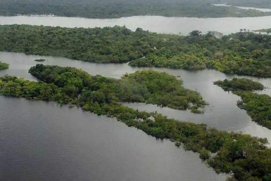 O Principe Joshua Arantes Fala De Quando Soube Que Era Filho Do Rei Do Futebol