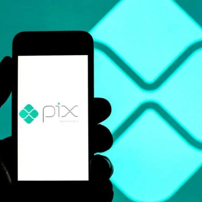 Golpistas chegam às vítimas via WhatAspp e pedem Pix para evitar multa