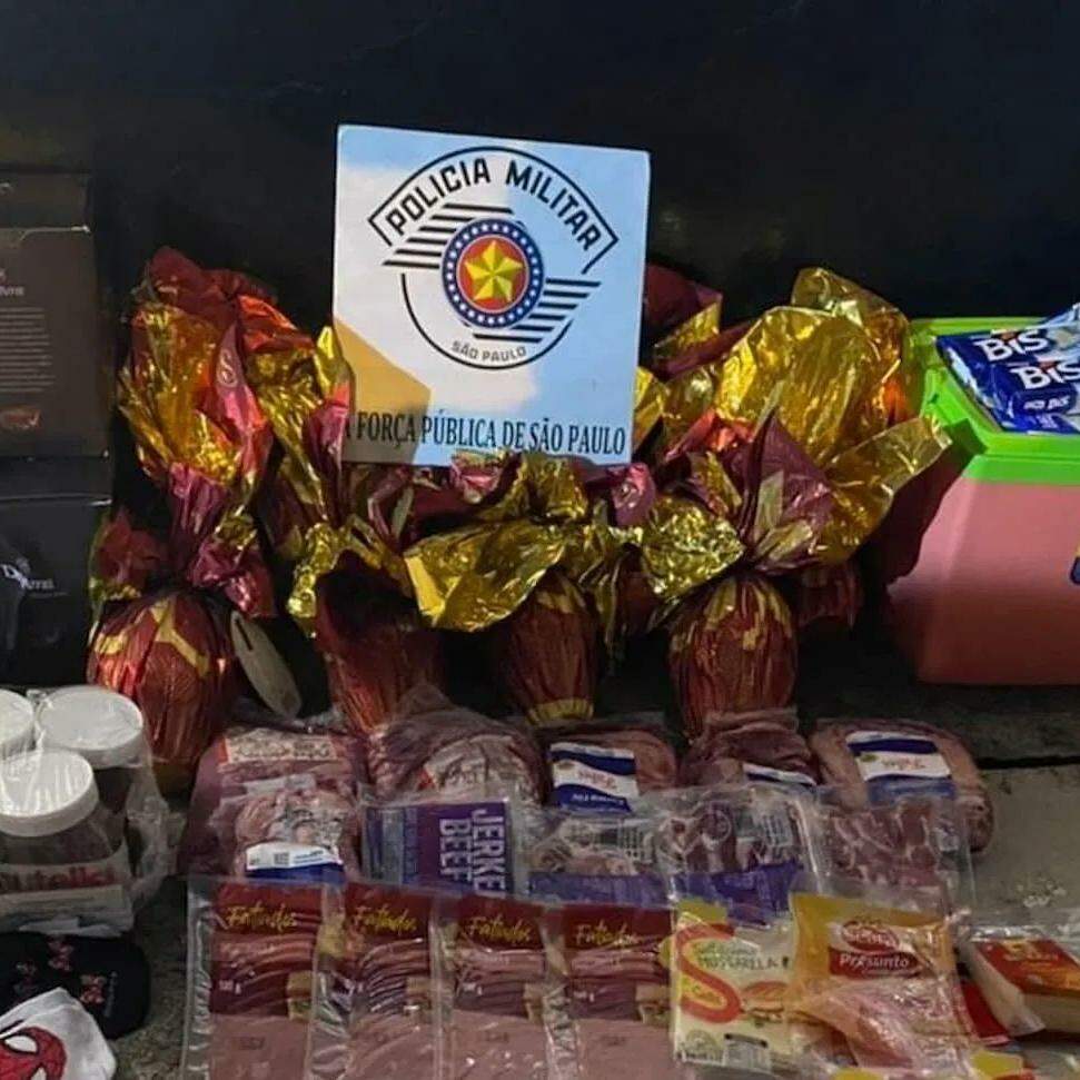 PM localizou mercadorias furtadas dentro de veículo