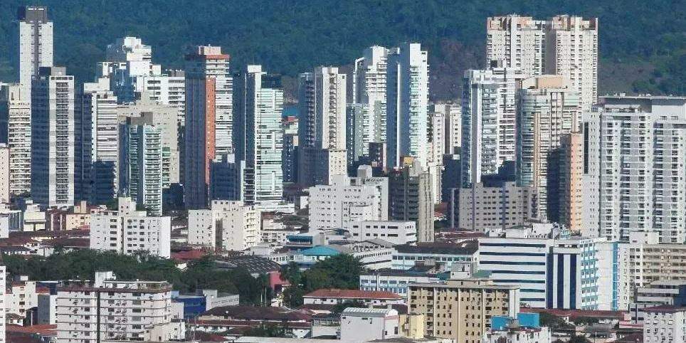Nas cidades de Santos, Guarujá e São Vicente, os imóveis tiveram redução nos preços, com exceção das casas de 4 quartos