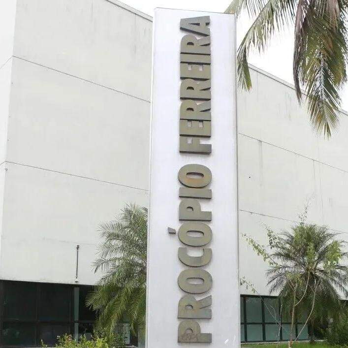 Espetáculo acontece no Teatro Procópio Ferreira, em Guarujá