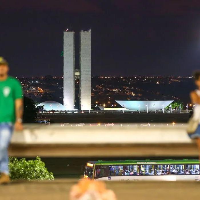 Tribuna Livre: Brasil, obcecado pelas migalhas do presente