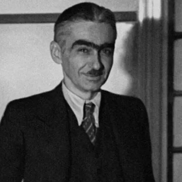 Sobre homens, livros e nações