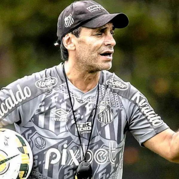  Bustos está otimista com o momento do Santos