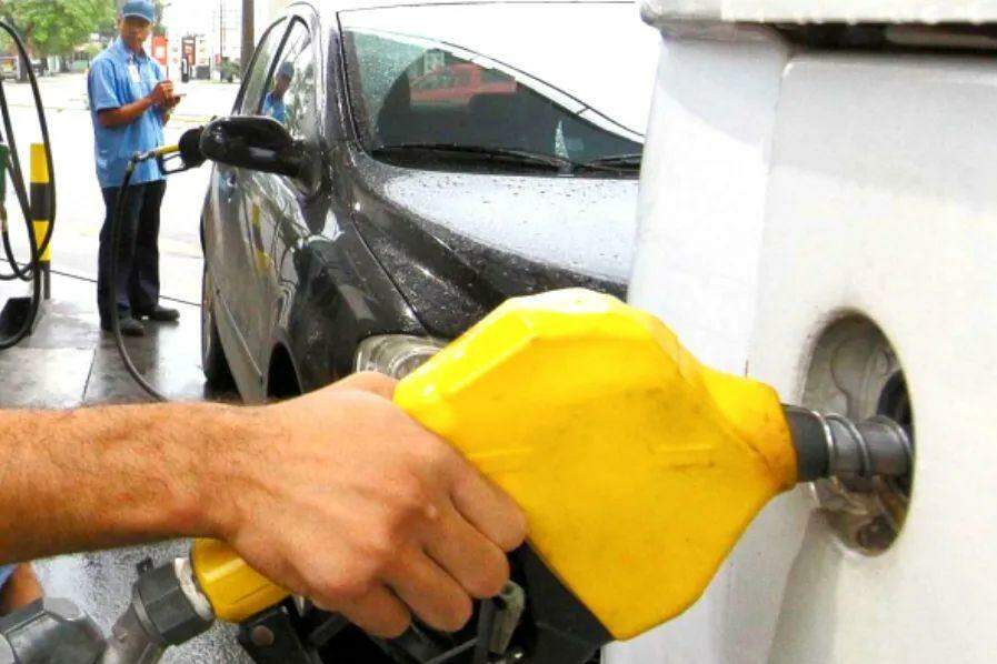 Governo prevê aumento de etanol na gasolina de 30% para até 32%