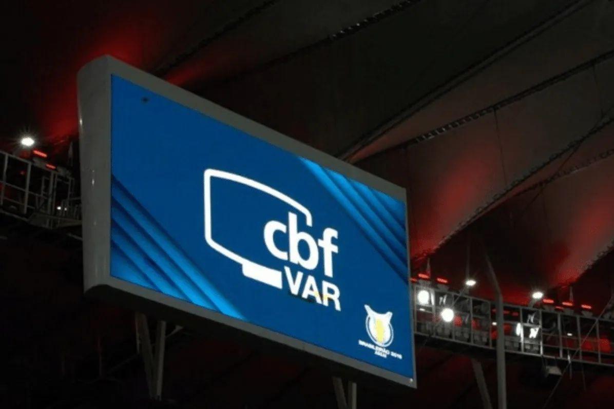 CBF anuncia mudanças no VAR e na preparação dos árbitros