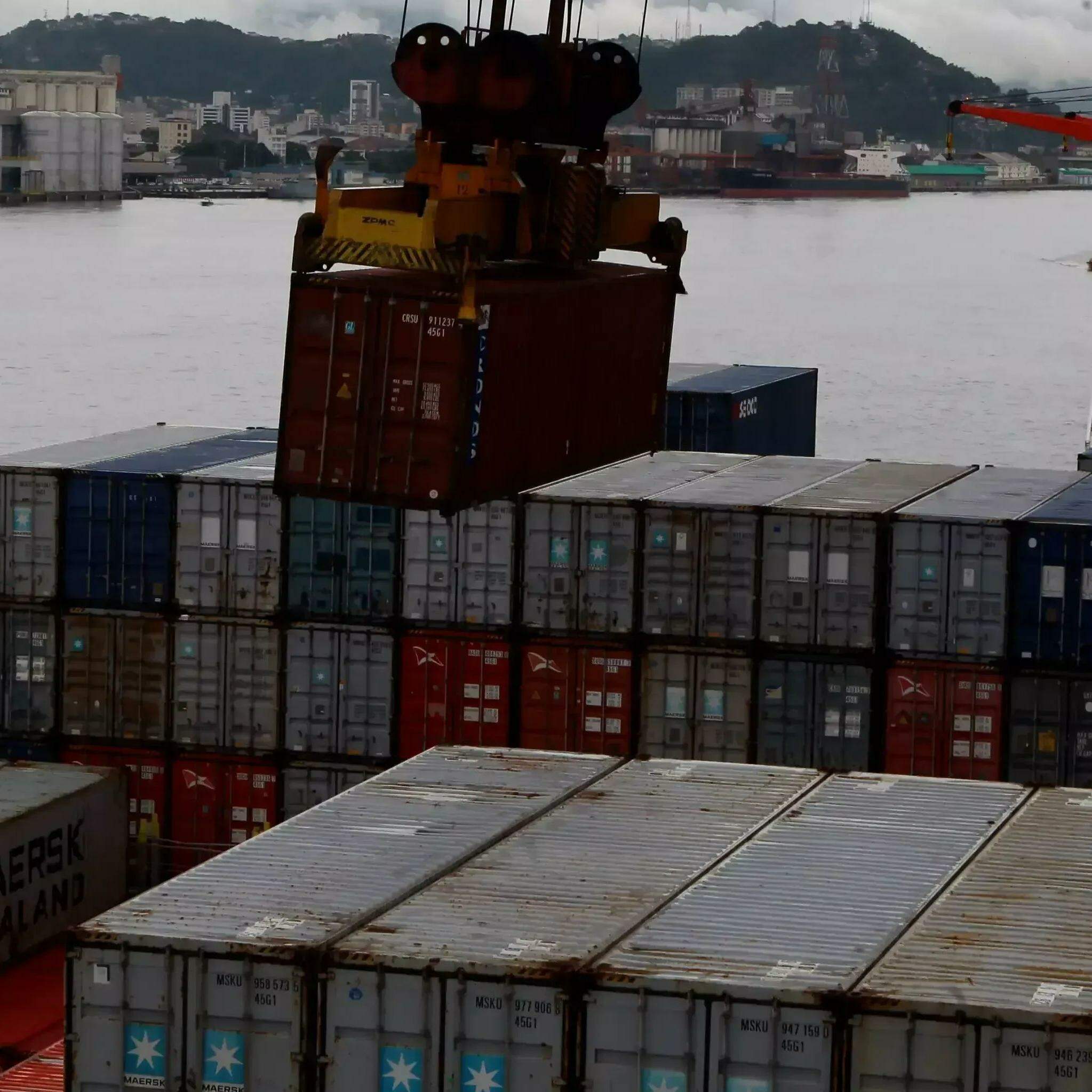 Investir na modernização do Porto de Santos é fundamental para a economia do País