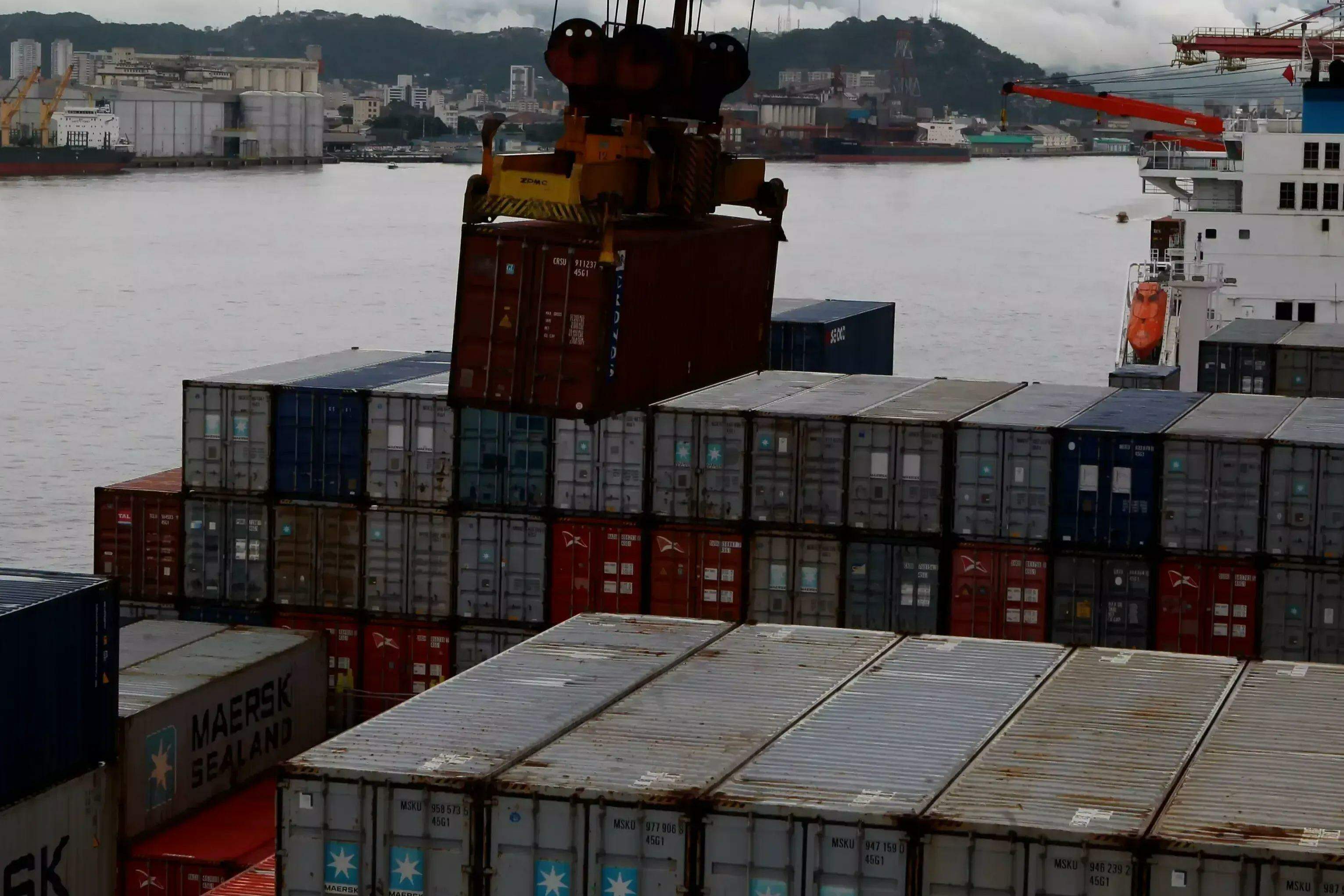 Investir na modernização do Porto de Santos é fundamental para a economia do País
