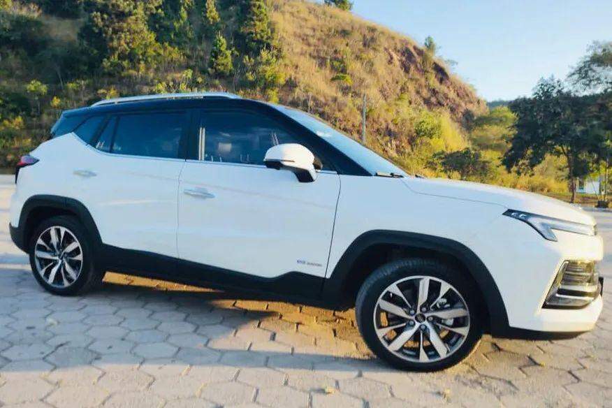 Chinesa JAC saiu na frente em carros totalmente elétricos no mercado brasileiro