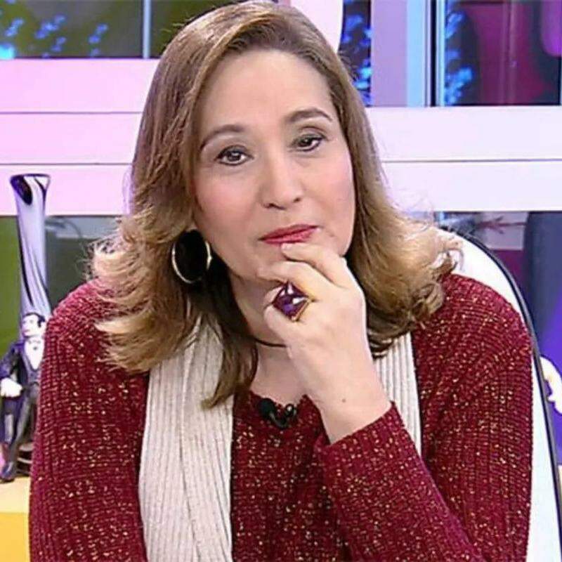 Sonia Abrão é internada com pneumonia bacteriana