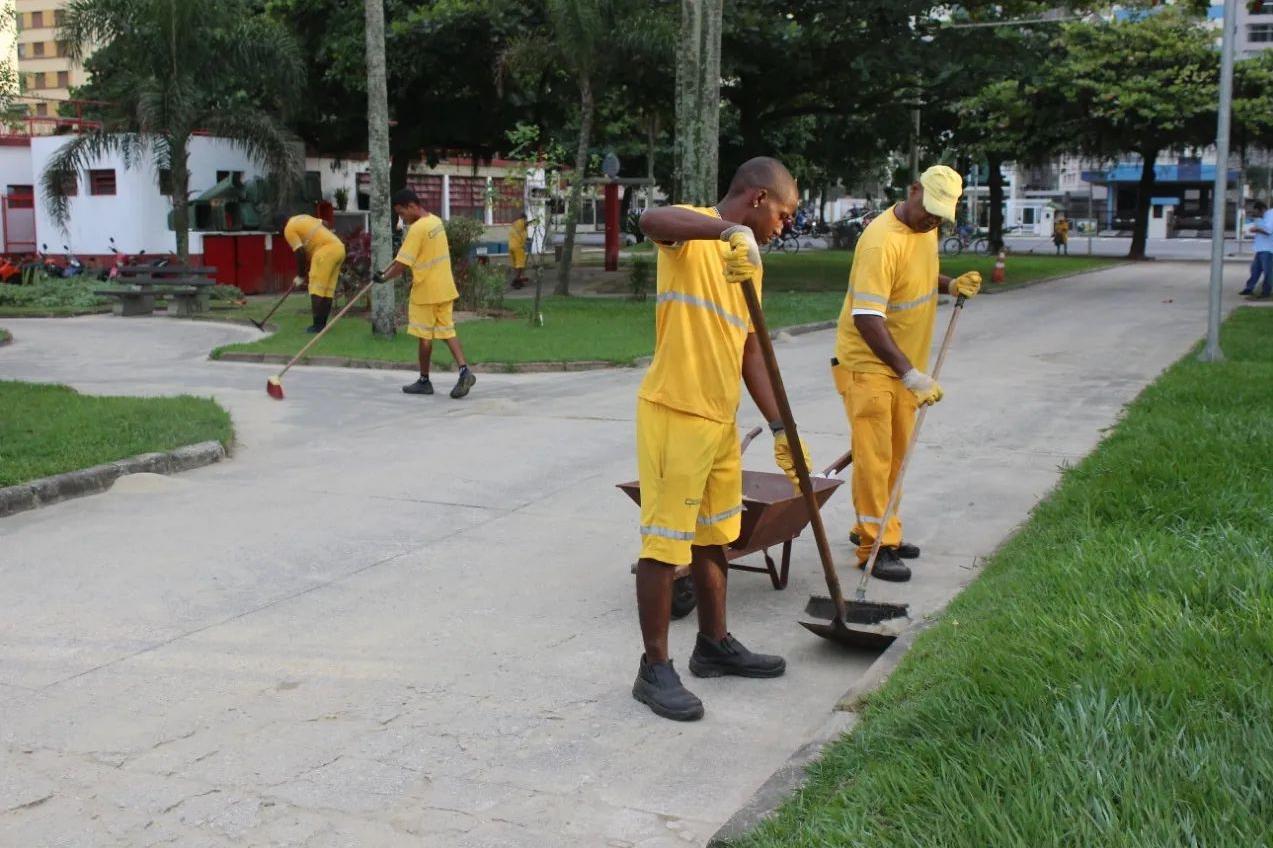 Dia Mundial da Limpeza Urbana busca conscientizar a população para a importância sanitária e social do serviço no cotidiano
