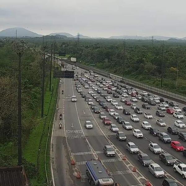  Trecho conhecido como 'garrafão' já começa a ter filas, no pedágio da rodovia Cônego Domênico Rangoni 
