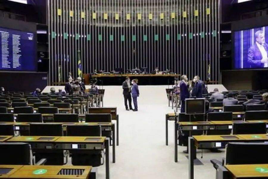 Importante destacar que penas maiores alteram profundamente a dinâmica do processo penal e da execução da pena