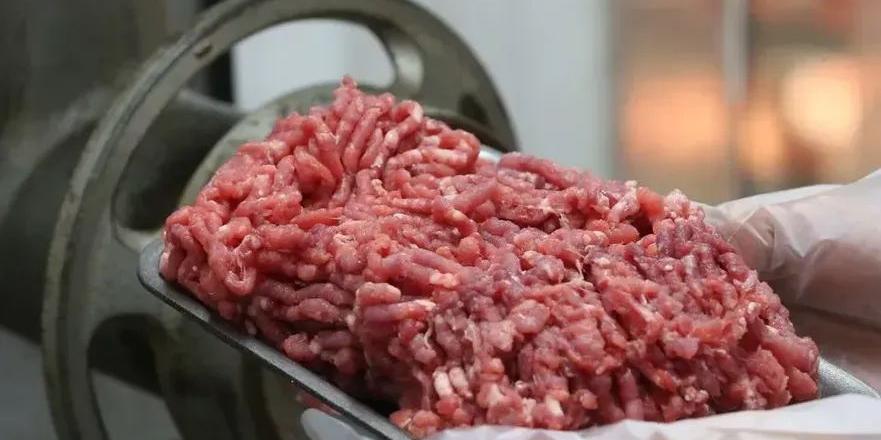 Exportação e consumo devem sustentar preço da carne bovina em 2026, diz analista