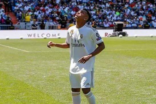  Rodrygo entra na disputa entre os melhores jogadores sub-21 do mundo 