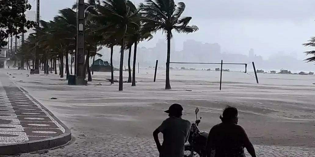 Rajadas de vento podem chegar a 75 km/h, segundo a Defesa Civil