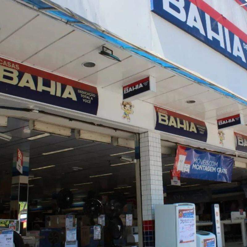 O leilão é aberto tanto ao público em geral quanto a lojistas, comerciantes e revendedores que buscam oportunidades para abastecer seus estoques