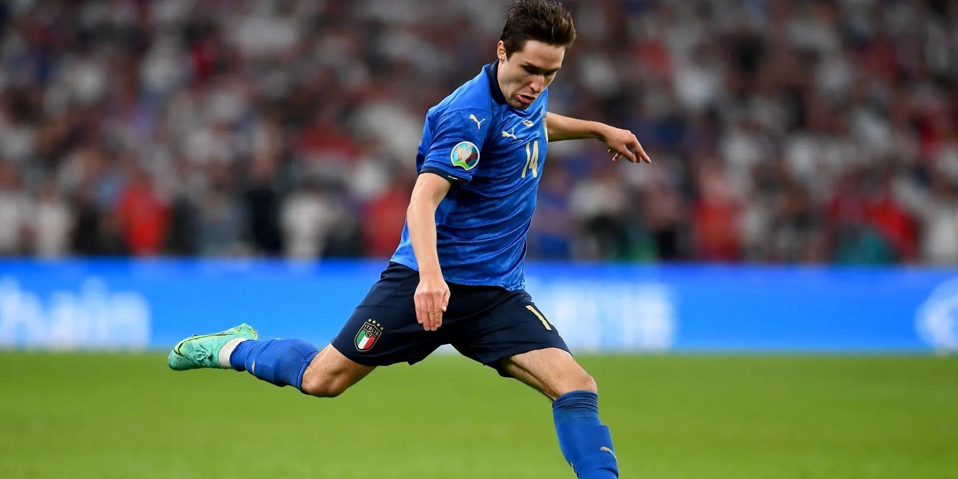 Chiesa lesiona joelho e está fora da repescagem para a Copa do Mundo