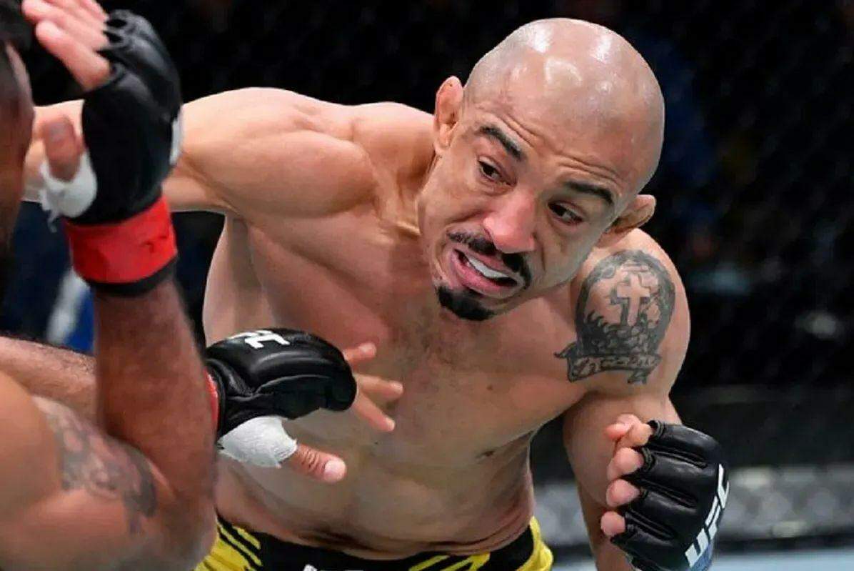 Astro do MMA fez sua primeira luta na nobre arte nesta sexta-feira (10)