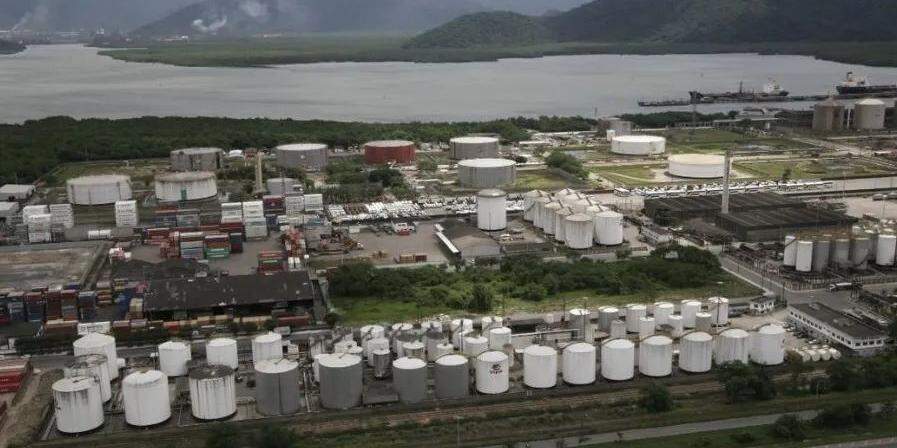 Após incêndio na Ultracargo, além da maior integração no combate a incêndios no Porto de Santos, aumentaram as exigências de segurança operacional, ambiental e de emergência