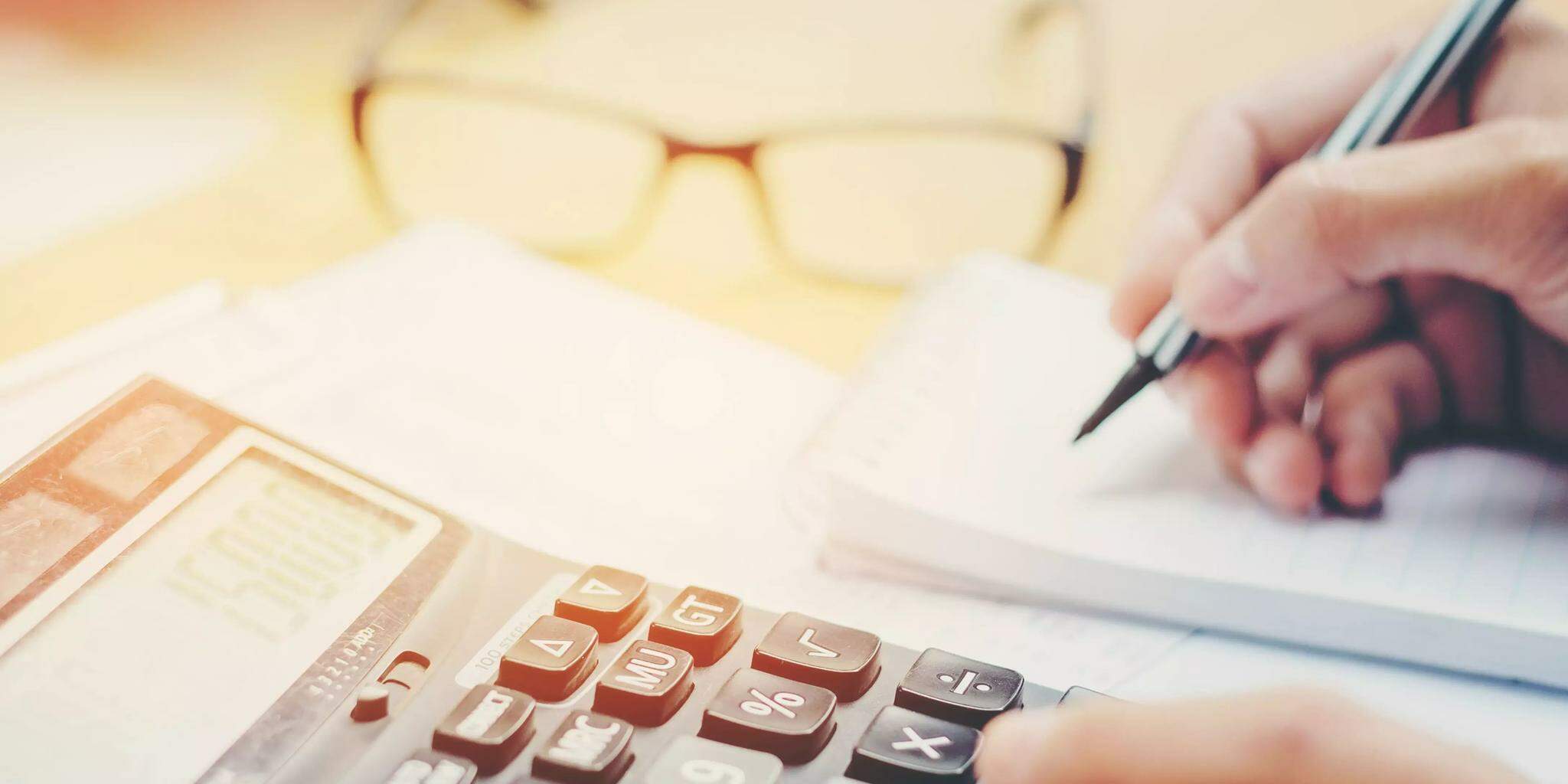 A taxa básica de juros iria de 10,75% para 11,75% ao ano