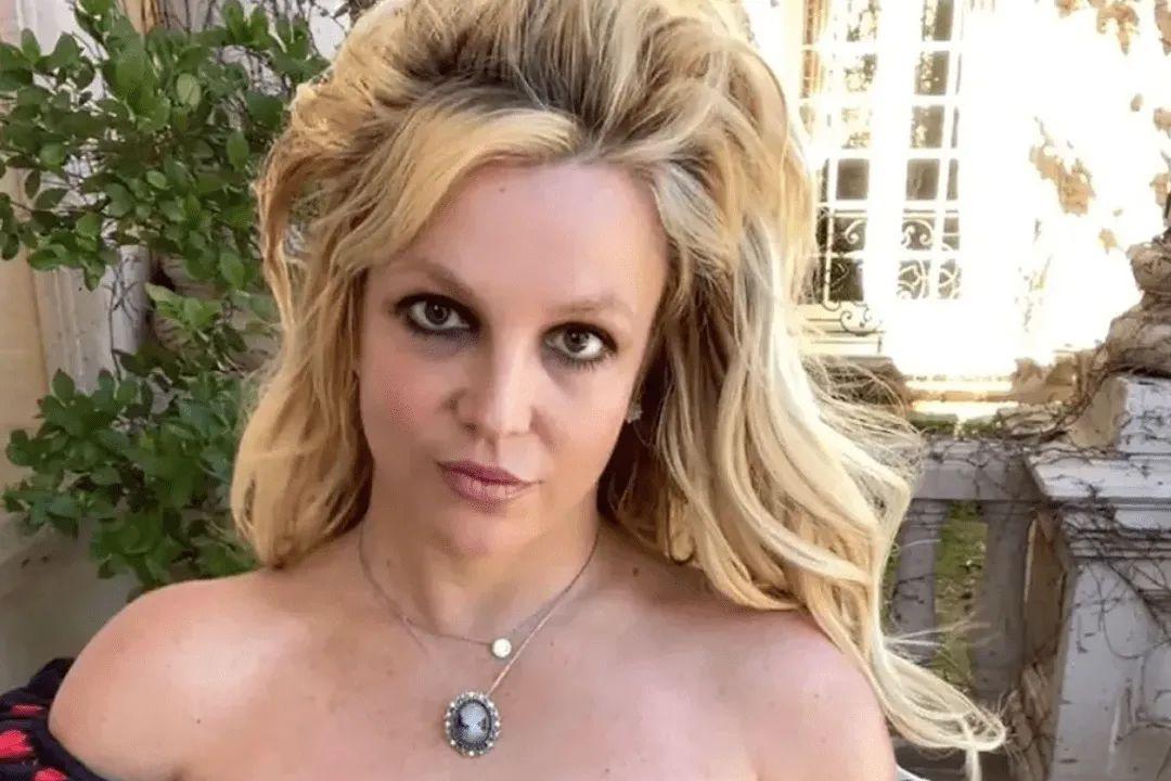 Britney Spears foi internada em clínica de reabilitação