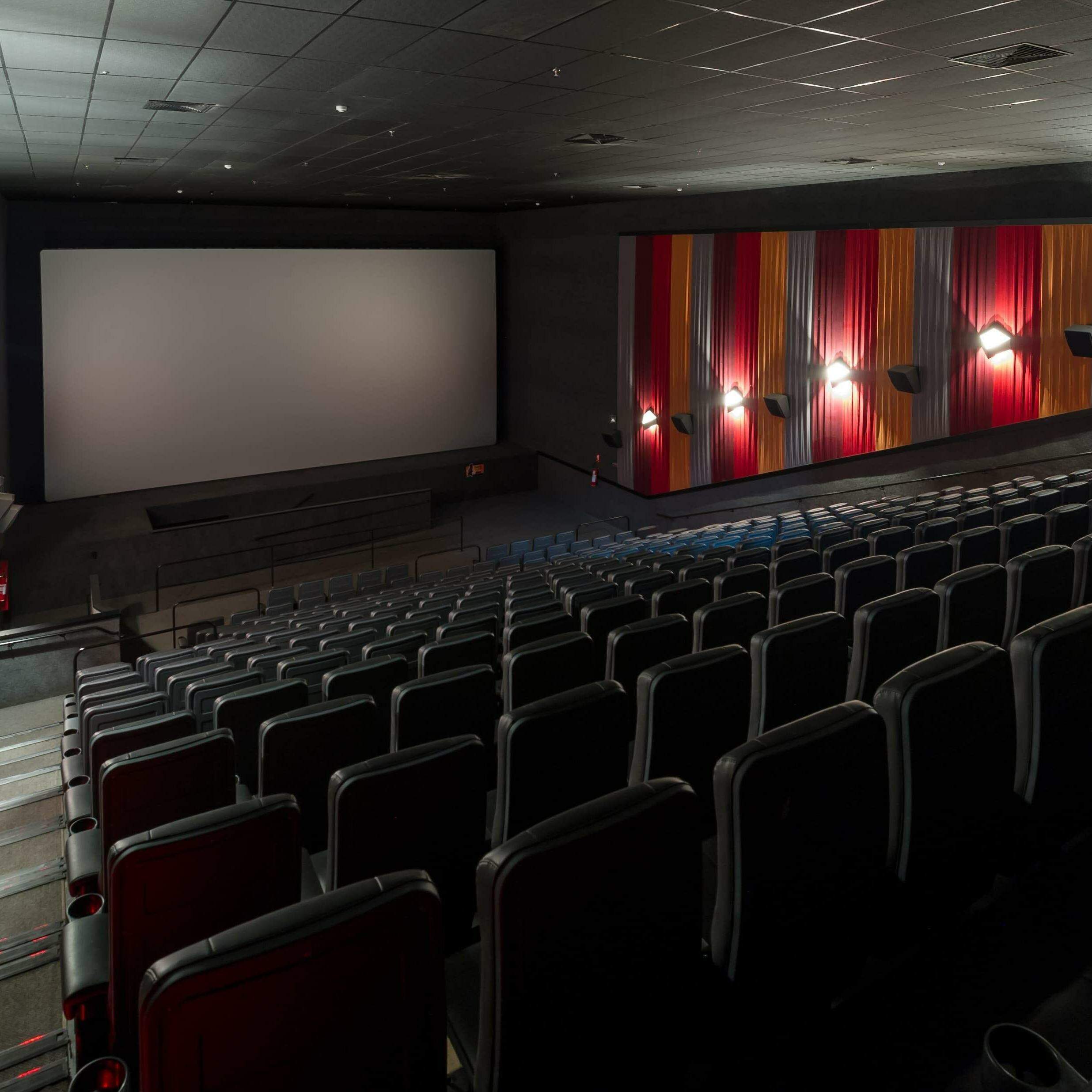 Ao iniciar as atividades no Miramar Shopping, em Santos, o Cineflix abriu a programação com a exibição de Star Wars: A Ascensão Skywalker e A Batalha das Correntes