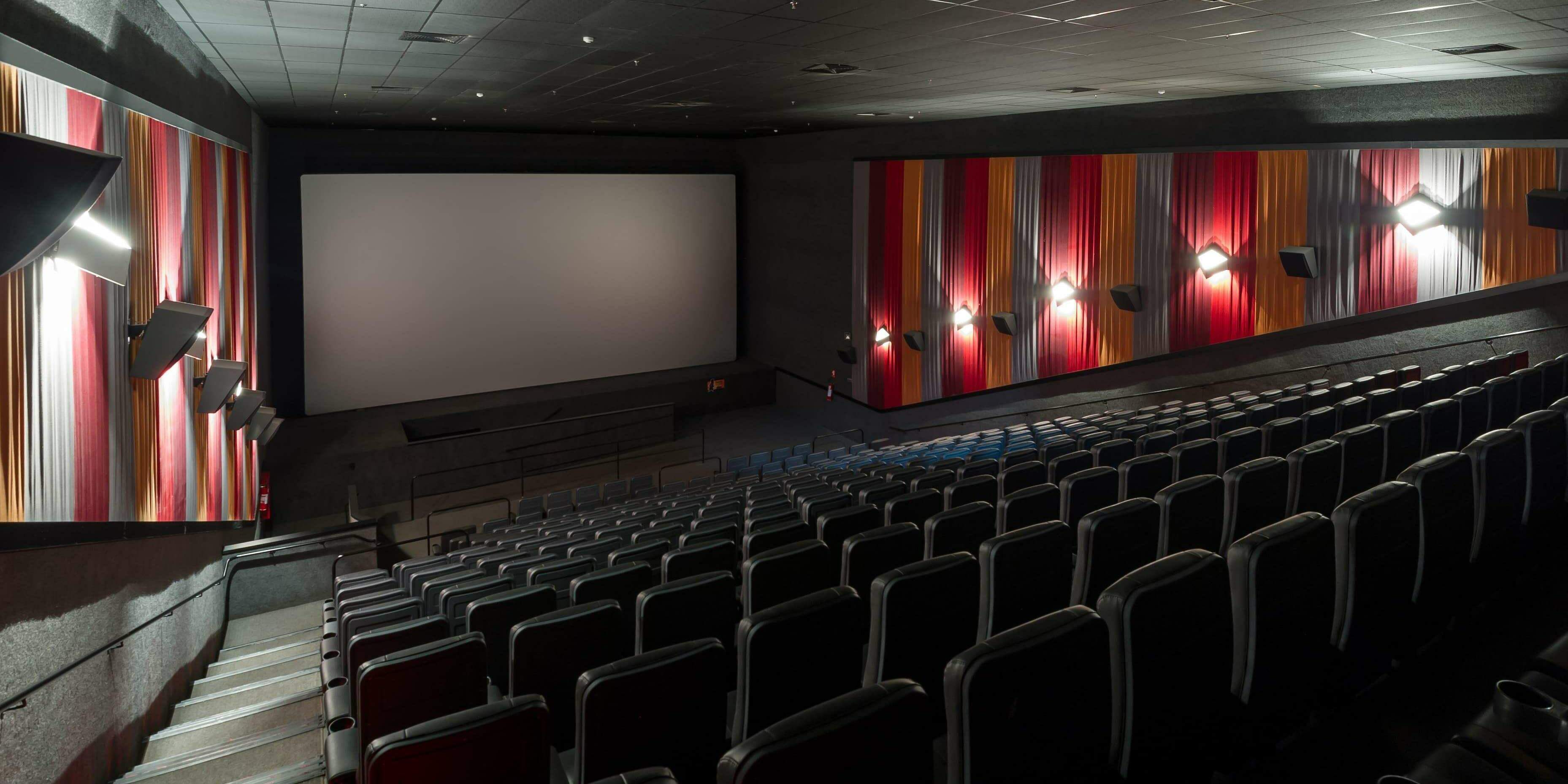 Ao iniciar as atividades no Miramar Shopping, em Santos, o Cineflix abriu a programação com a exibição de Star Wars: A Ascensão Skywalker e A Batalha das Correntes