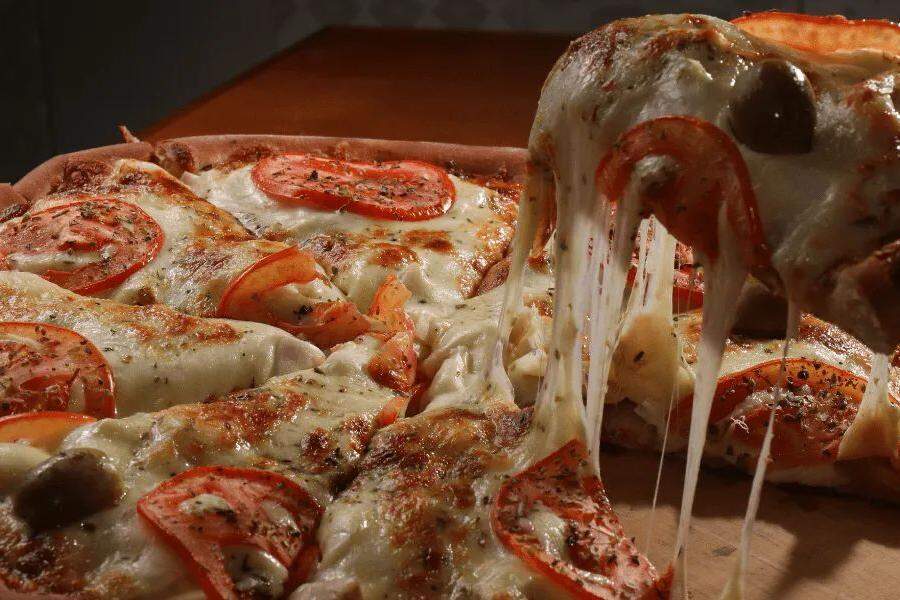 Conheça 12 pizzarias imperdíveis do litoral de São Paulo; veja lista