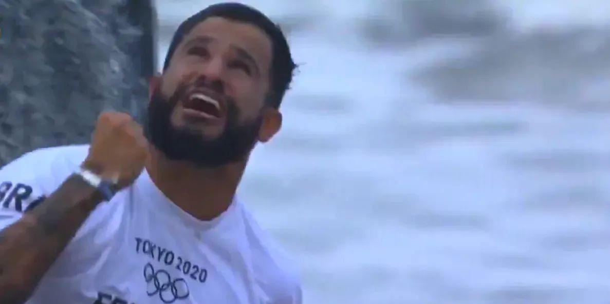 Italo Ferreira anuncia técnico Leandro 'Grilo' para fortalecer estratégia, técnica e emocional