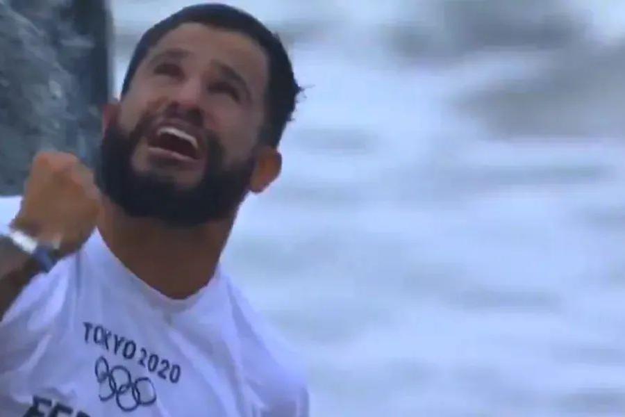 Italo Ferreira anuncia técnico Leandro 'Grilo' para fortalecer estratégia, técnica e emocional