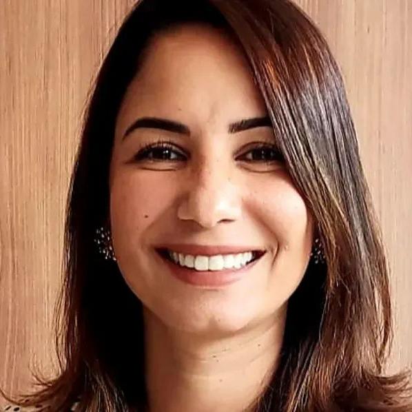 Até logo, Flávia Takafashi! 