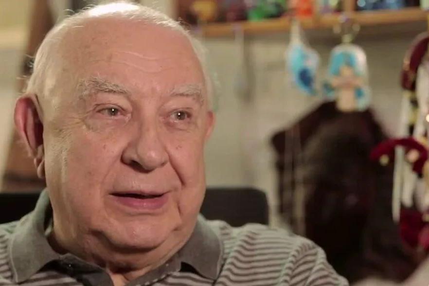  O ator ficou conhecido por dar vida ao Doutor Victor, no Castelo Rá-Tim-Bum. 