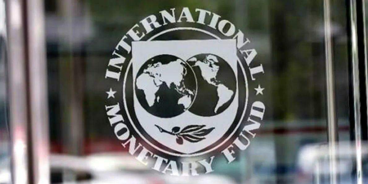 FMI corta previsão do PIB global em 2026, eleva a de 2027 e vê desinflação estagnada