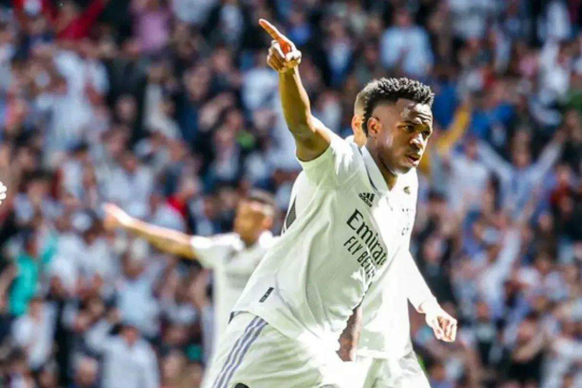 Embora exista o interesse do Real Madrid em segurar Vinicius Junior, outros clubes importantes monitoram a situação