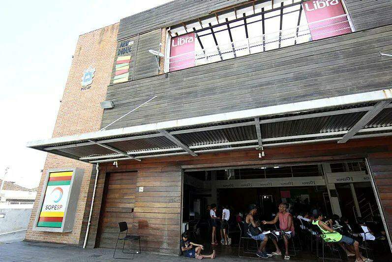 Instituto Arte no Dique inscreve para oficina de dança mãe-bebê