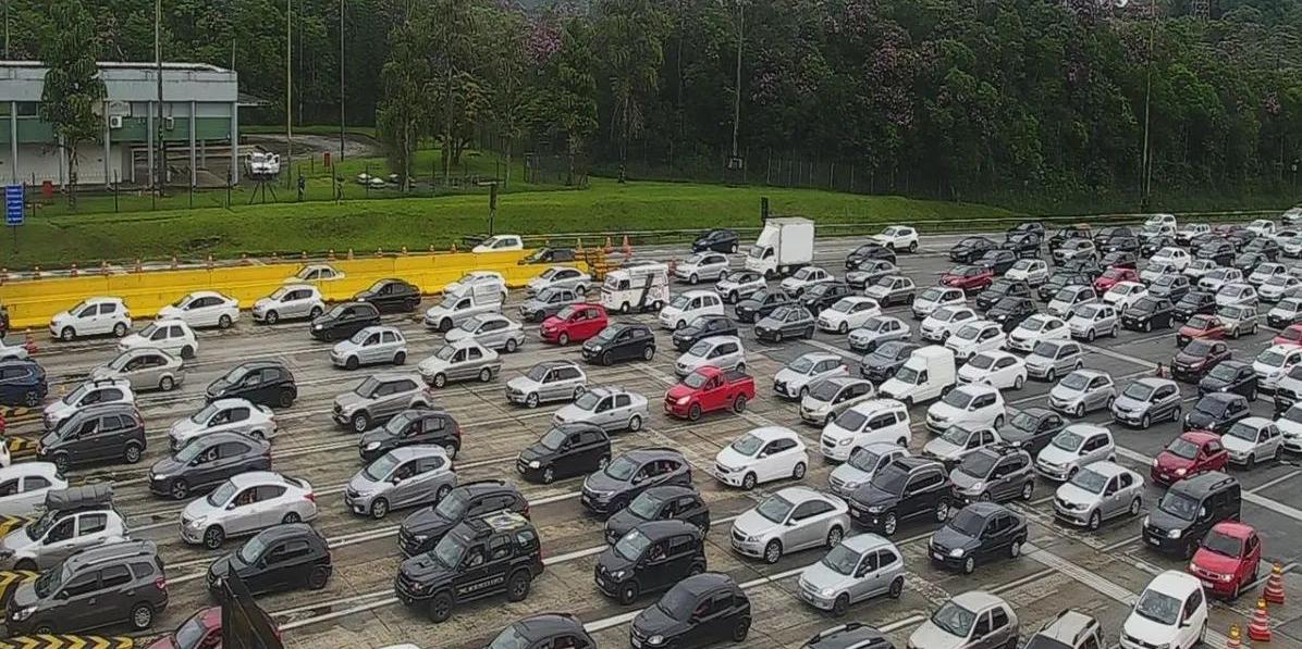 As rodovias Imigrantes e Anchieta concentram o congestionamento no litoral de São Paulo