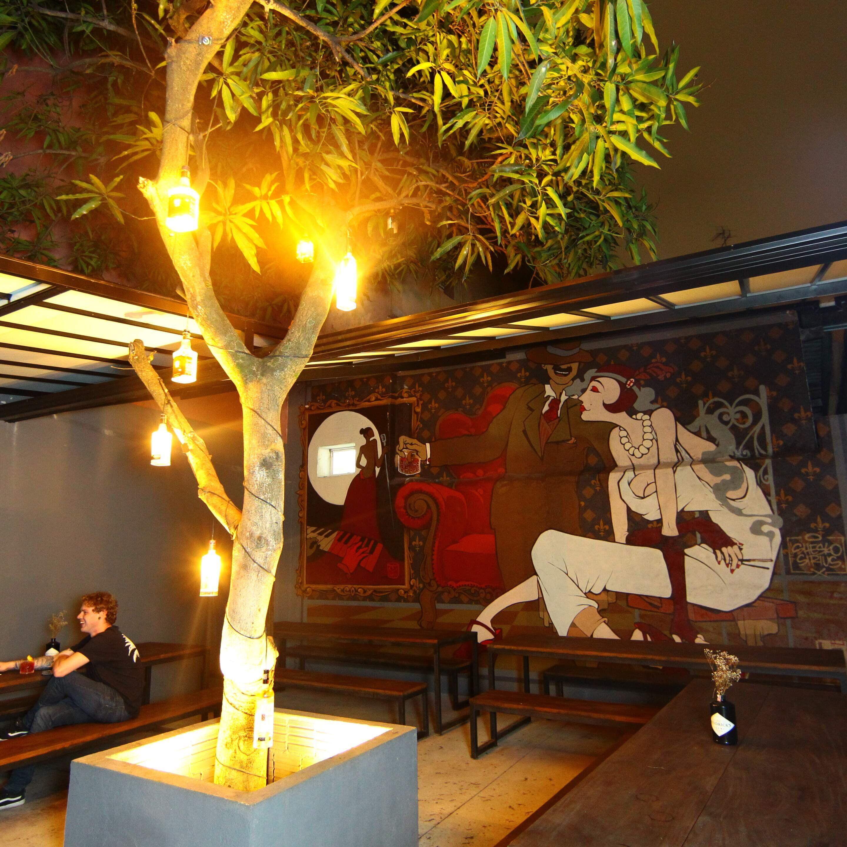 Hideout foi convidado para participar da comemoração de aniversário do Tres Monos, em Buenos Aires