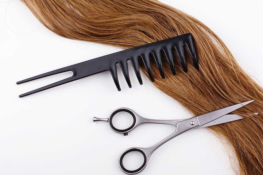 'Banco de cabelos' deve auxiliar pessoas que fazem tratamento contra o câncer em Guarujá