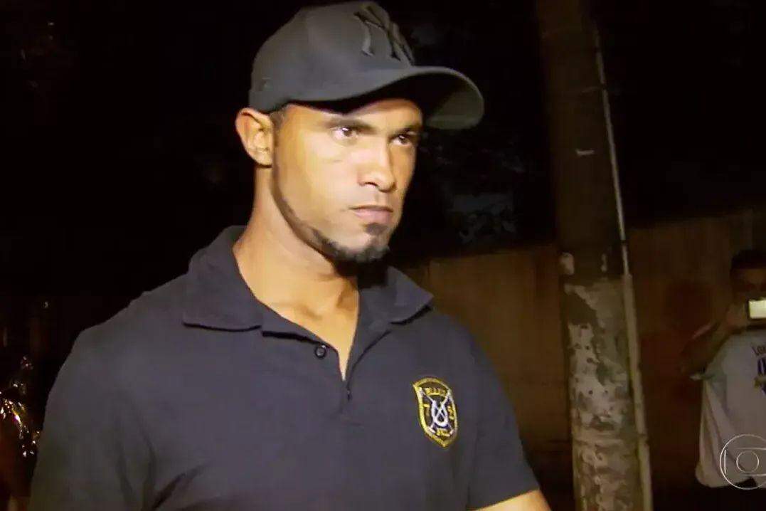 MP volta a pedir prisão em regime fechado para o goleiro Bruno, foragido há 20 dias