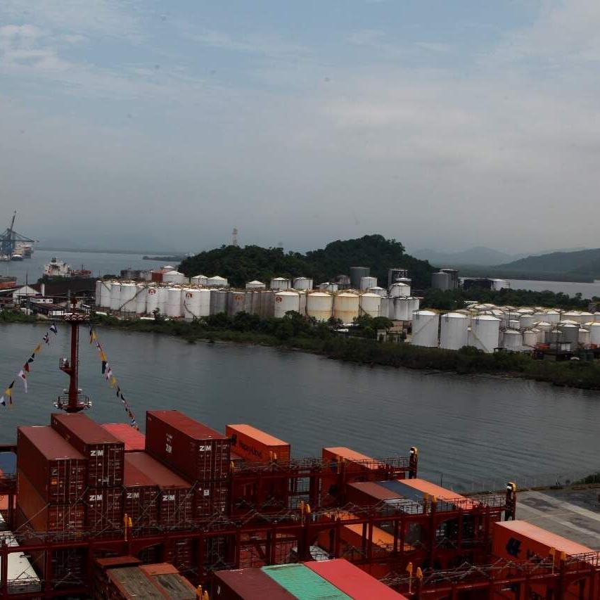 Terminal fica localizado na Ilha Barnabé, margem esquerda do complexo portuário