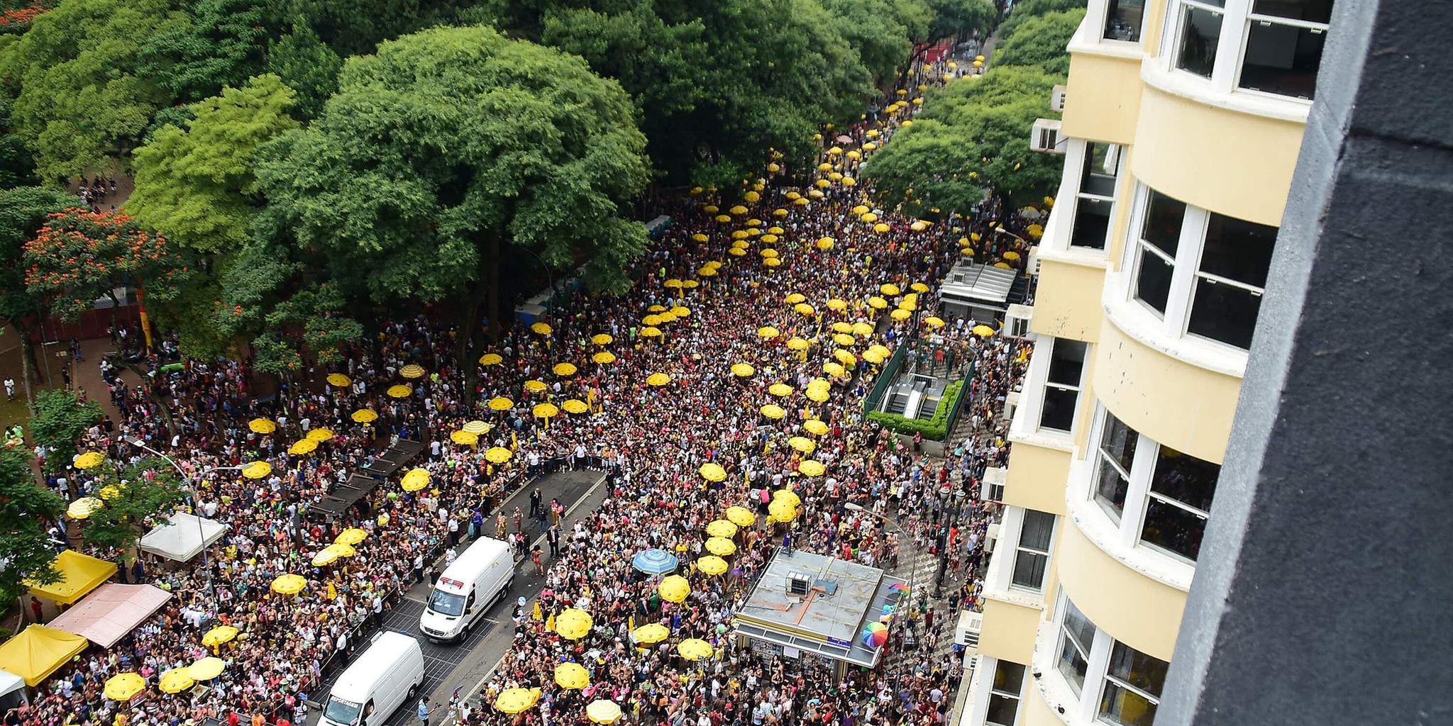 Megablocos concentram público e patrocínio e encarecem carnaval de São Paulo