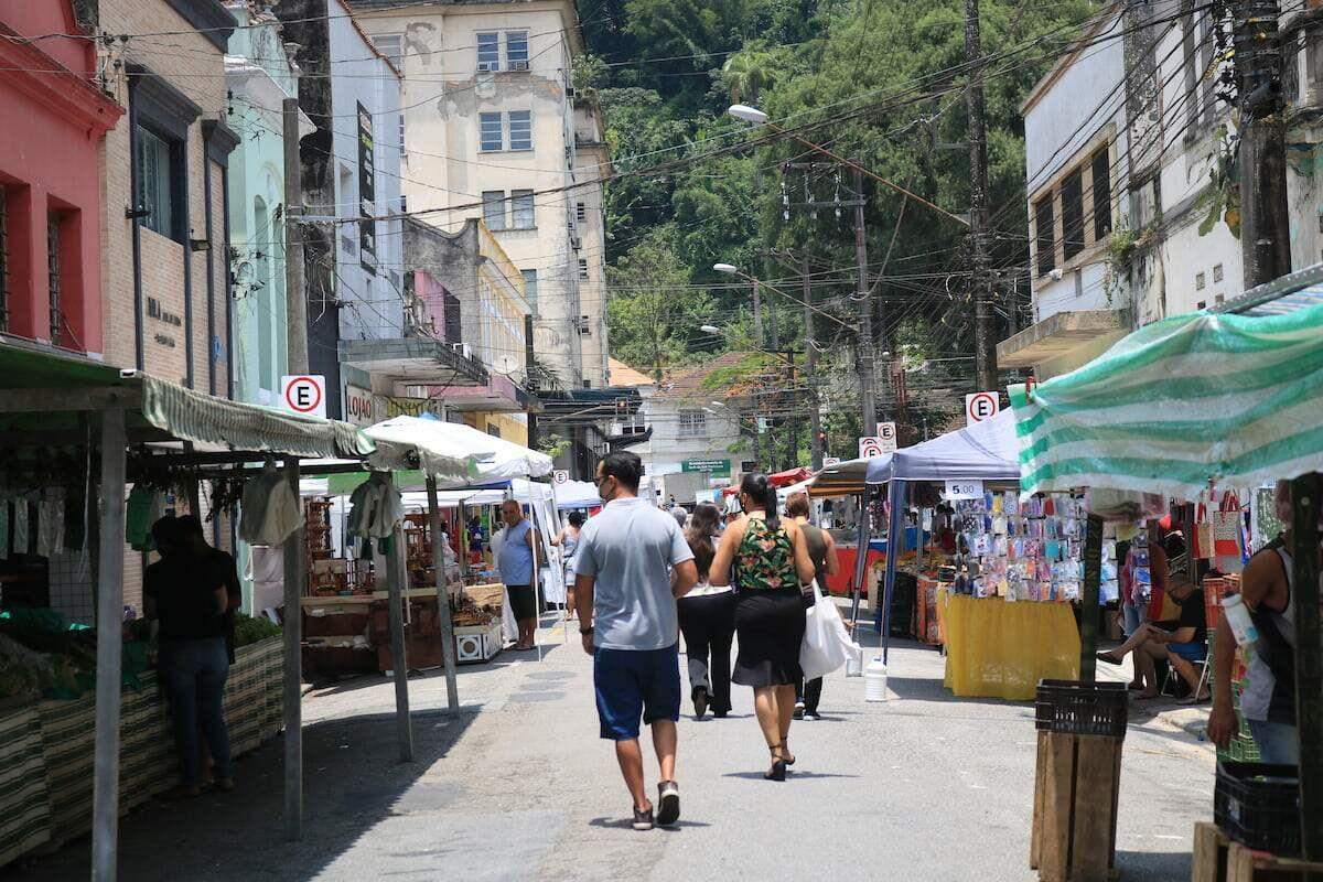 Feira livre provoca alterações no trânsito do Canal 3 nesta quarta