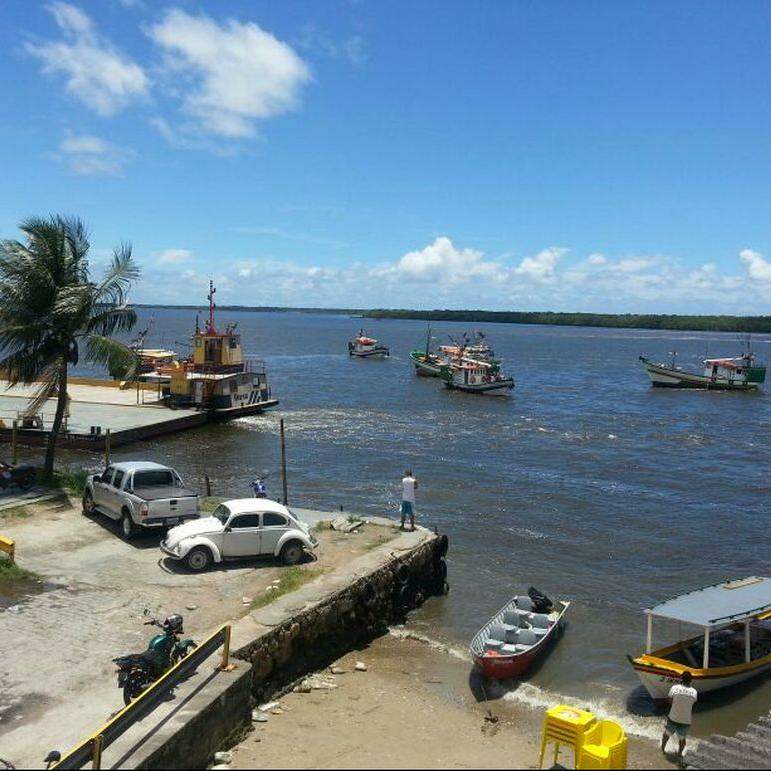 Quem visita Cananéia logo percebe que a cidade integra um arquipélago formado pelas ilhas do Cardoso, Bom Abrigo, da Casca e pela própria ilha de Cananéia