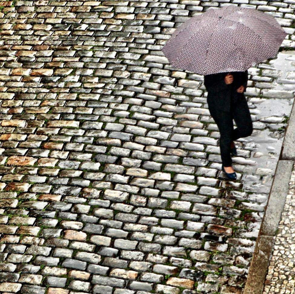 Chuva intensa é esperada na Baixada Santista