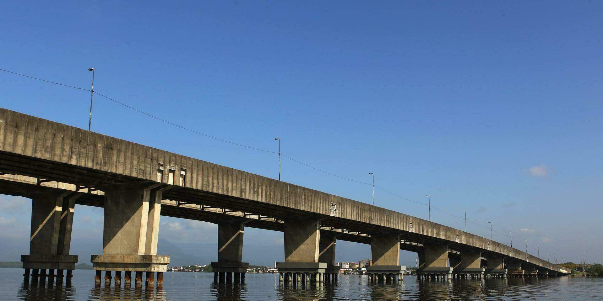 Acidente ocorreu na Ponte do Mar Pequeno, em São Vicente