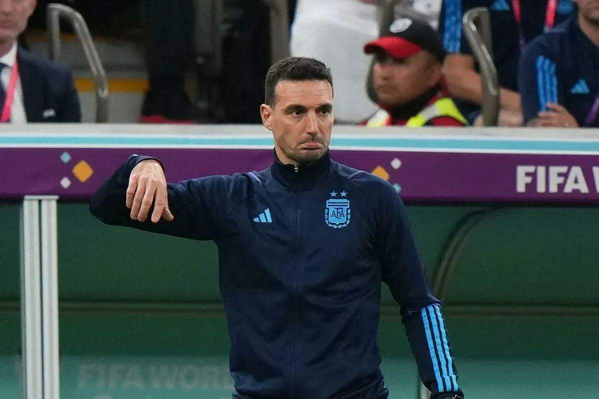 Campeão do mundo, Lionel Scaloni deve continuar no comando da Argentina 