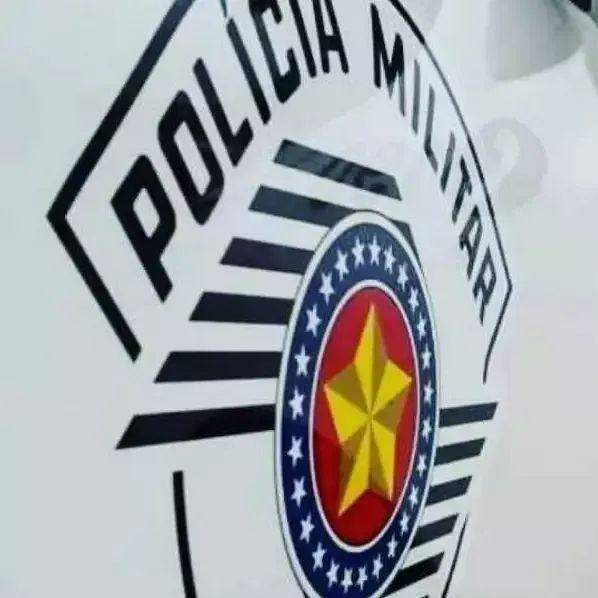 Traficante tenta fugir por mata, mas é perseguido e capturado pela polícia