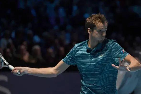  Medvedev avança no Aberto da Austrália 